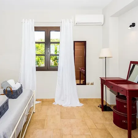 فيلة Filon Ktima Beachfront Upscale *