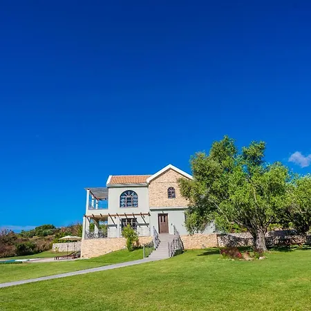 Filon Ktima Beachfront Upscale *