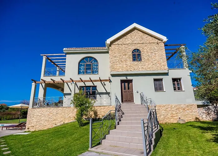 Villa Filon Ktima Beachfront Upscale *