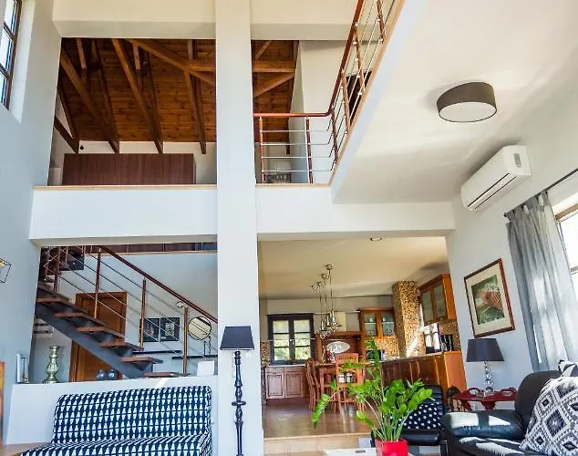 Villa Filon Ktima Beachfront Upscale Karavádhos