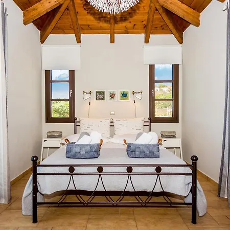 Filon Ktima Beachfront Upscale