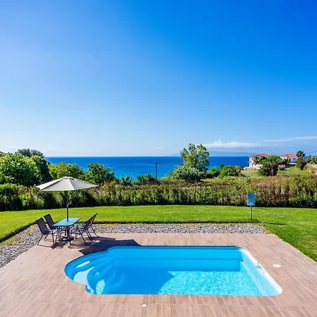 Filon Ktima Beachfront Upscale