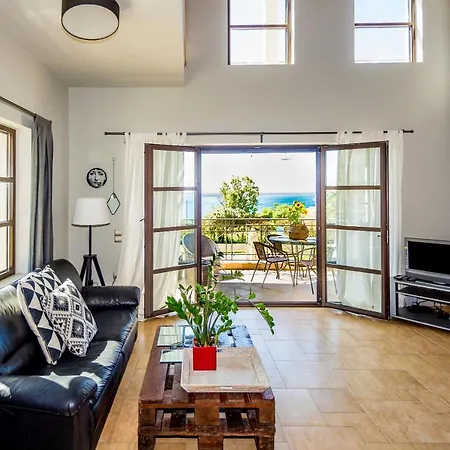 Filon Ktima Beachfront Upscale