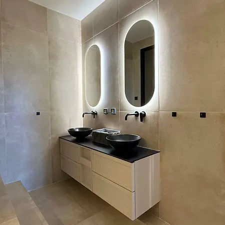Filon Ktima Beachfront Upscale 빌라 Karavádhos