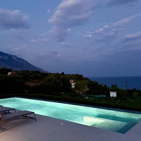 Filon Ktima Beachfront Upscale * Karavádhos