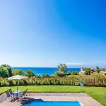 Filon Ktima Beachfront Upscale Karavádhos