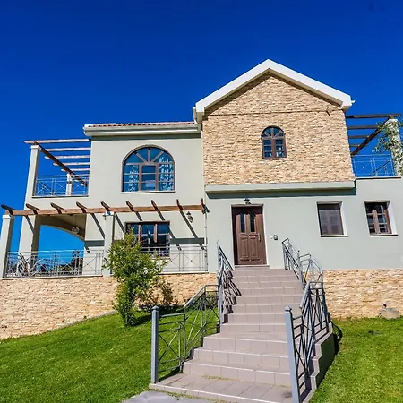 Vilă Filon Ktima Beachfront Upscale *