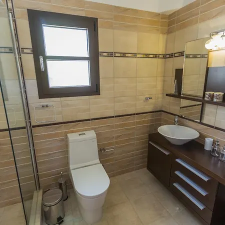 Willa Filon Ktima Beachfront Upscale *