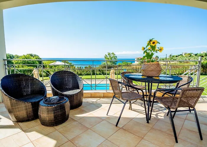 Filon Ktima Beachfront Upscale * Karavádhos